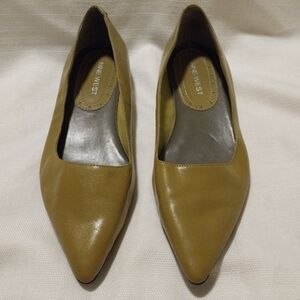 Nine West Sage Green Pointed Flats